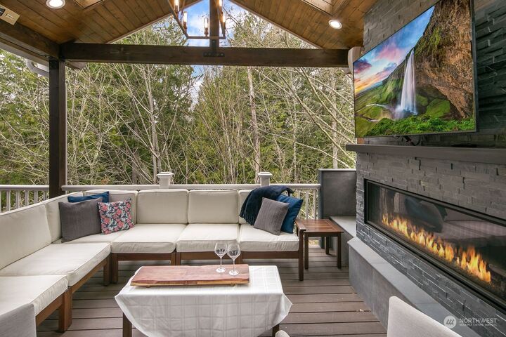 Property Photo:  25842 NE 4th Place  WA 98074 