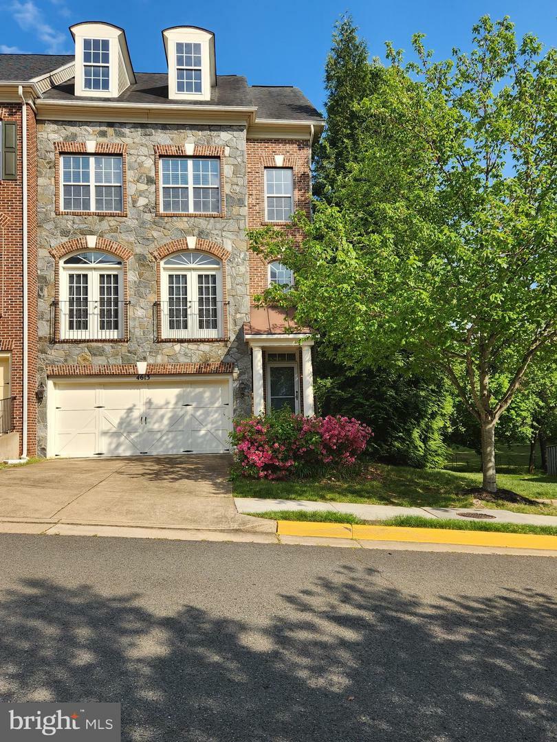 Property Photo:  4613 Aspen Hill Court  VA 22003 