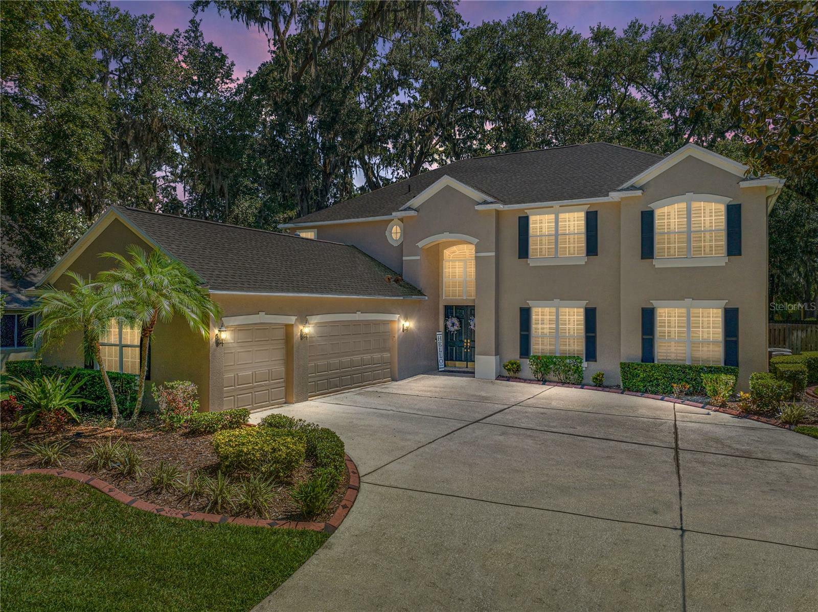 Property Photo: 304 Red Elm Place FL 33584