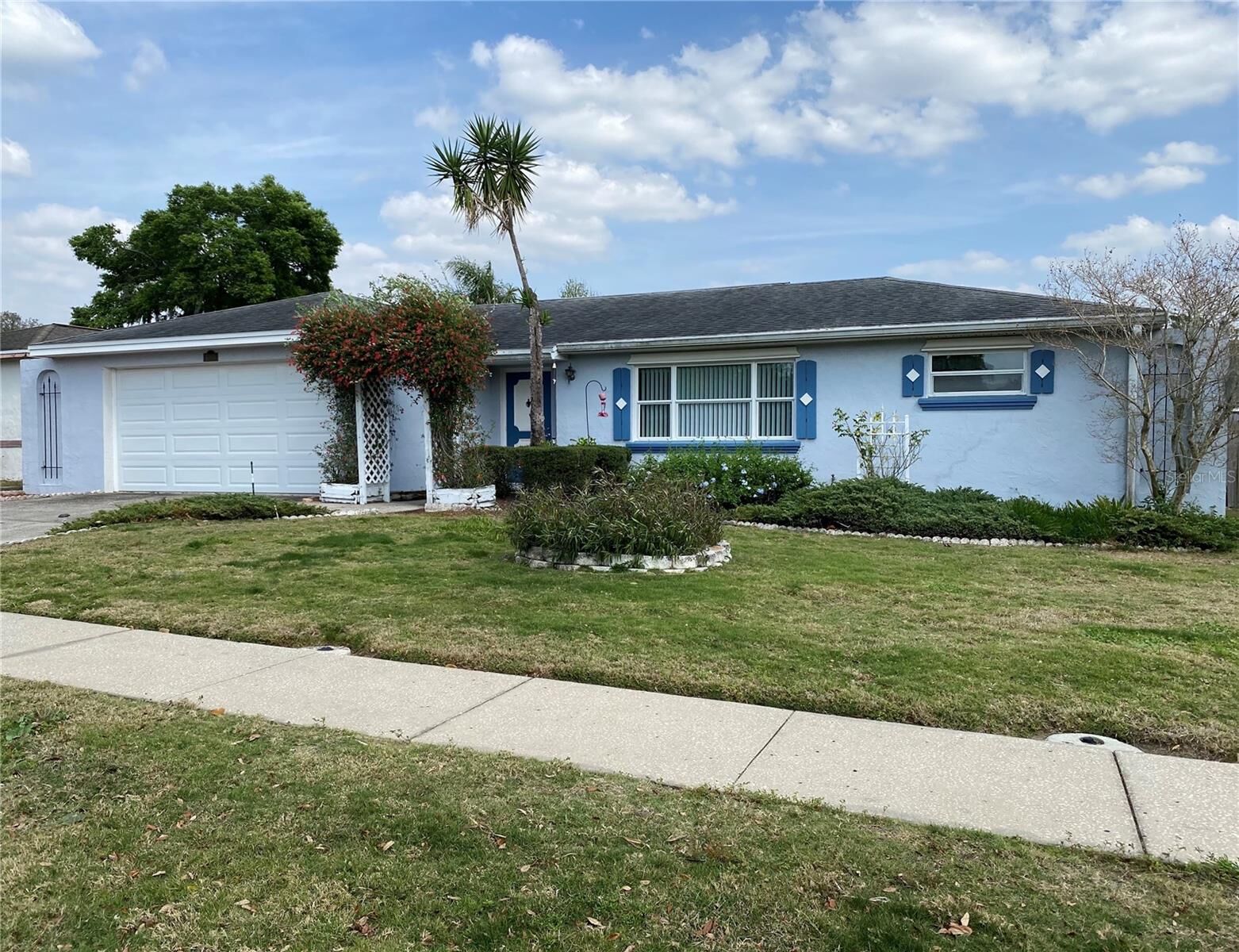 Property Photo:  1009 Croydonwood Circle  FL 33510 