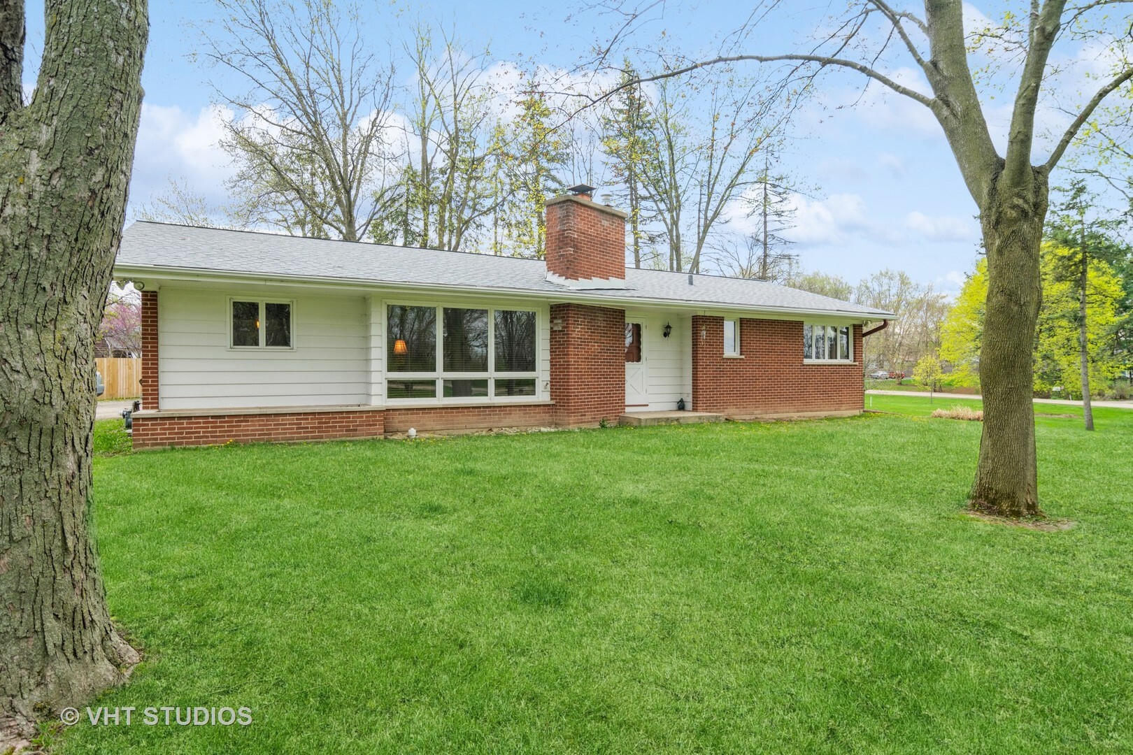 Property Photo:  2S189 Chillem Drive  IL 60510 