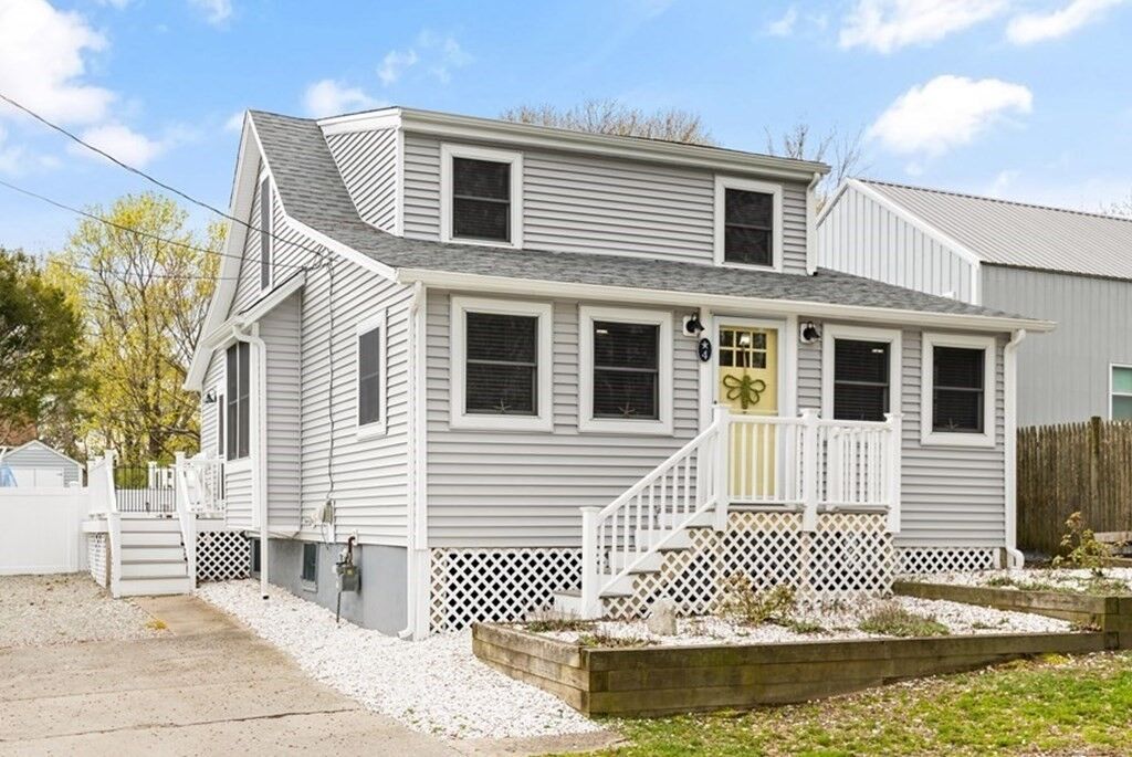 Property Photo:  4 Fremont  MA 02050 
