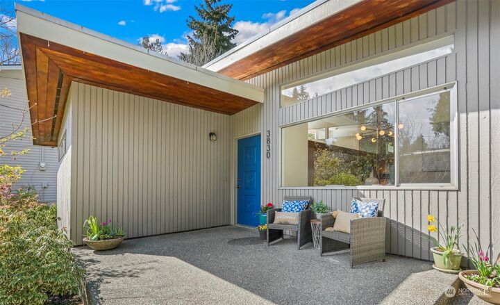 Property Photo: 3830 NE 97th Street WA 98115