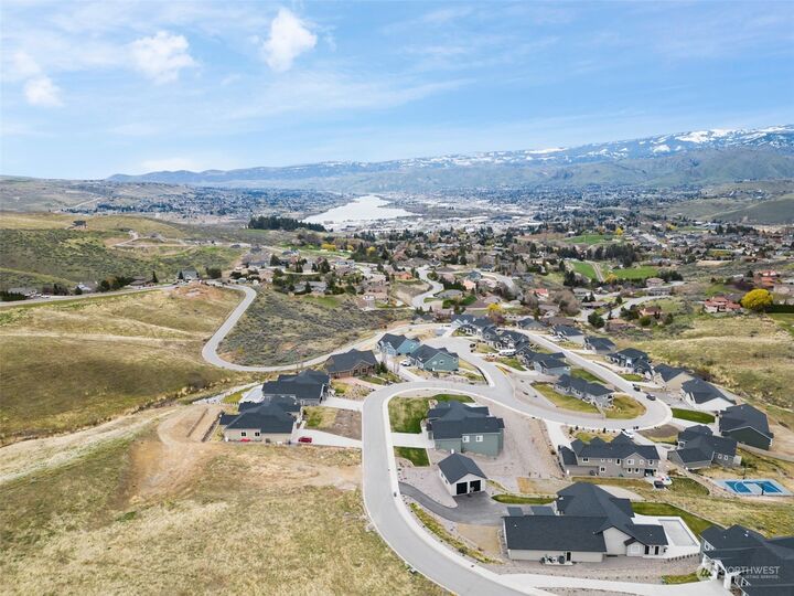 Property Photo:  284 Burch Hollow Lane  WA 98801 