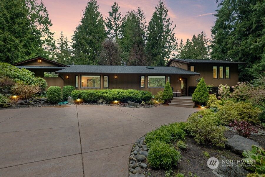 Home for sale in Lake Tapps 17311 51st Street Ct E, Lake Tapps, WA 98391