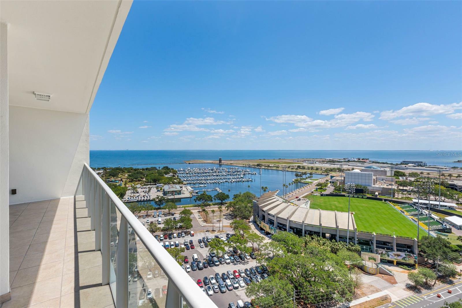 Property Photo: 175 1st Street S 1906 FL 33701