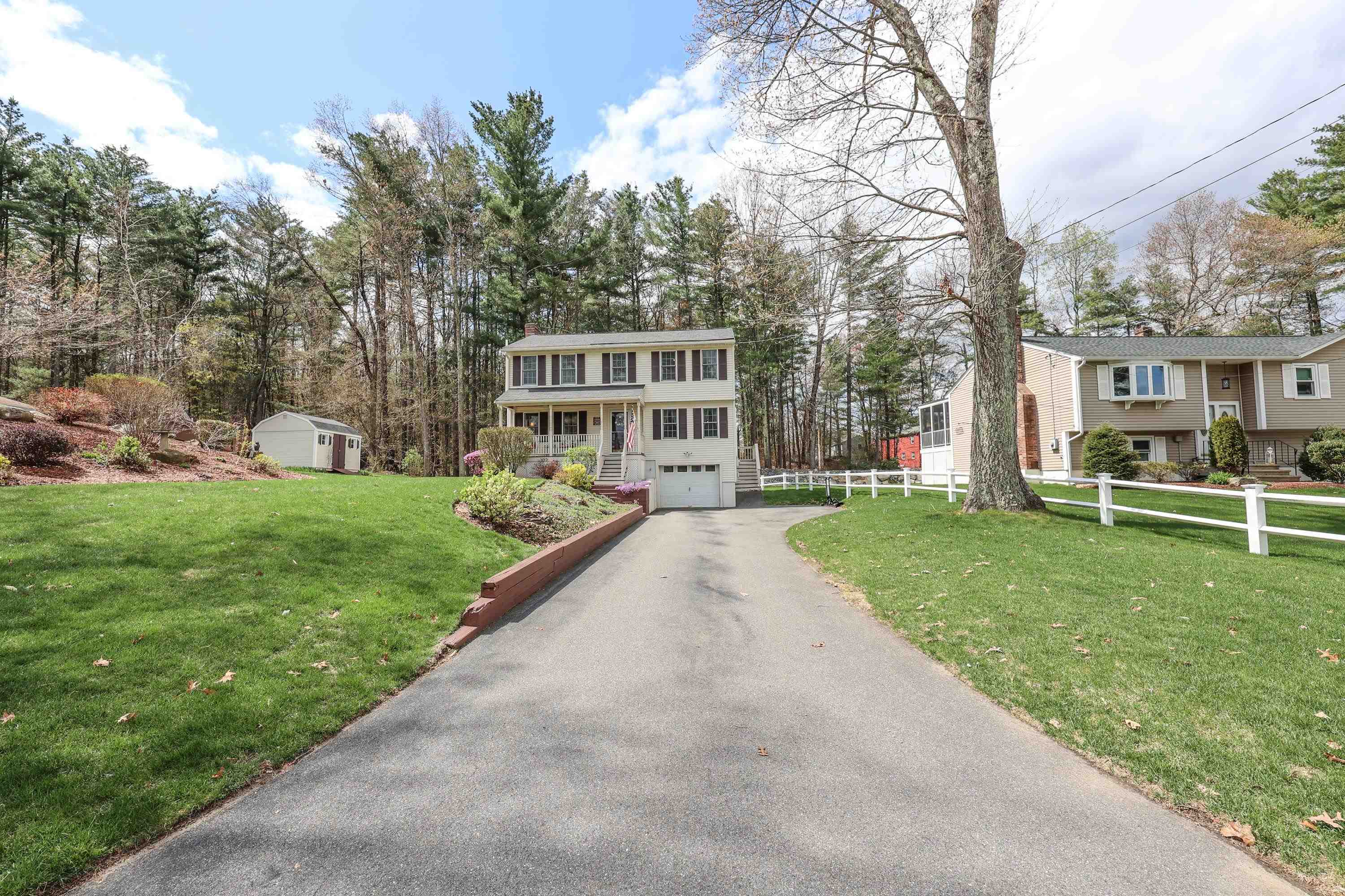 Property Photo: 11 Twilight Drive NH 03062