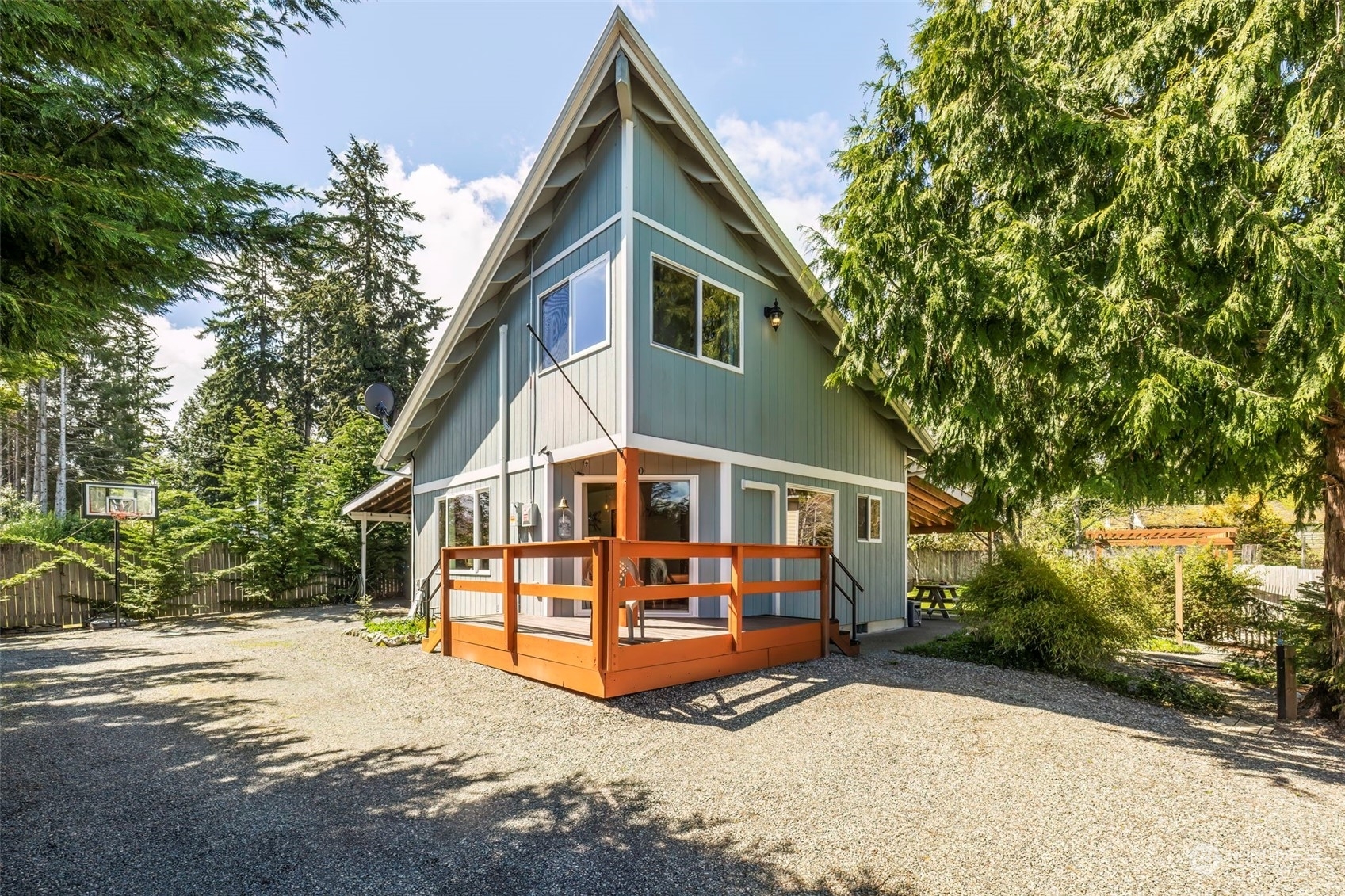 Property Photo:  7560 E Grandview Street  WA 98366 