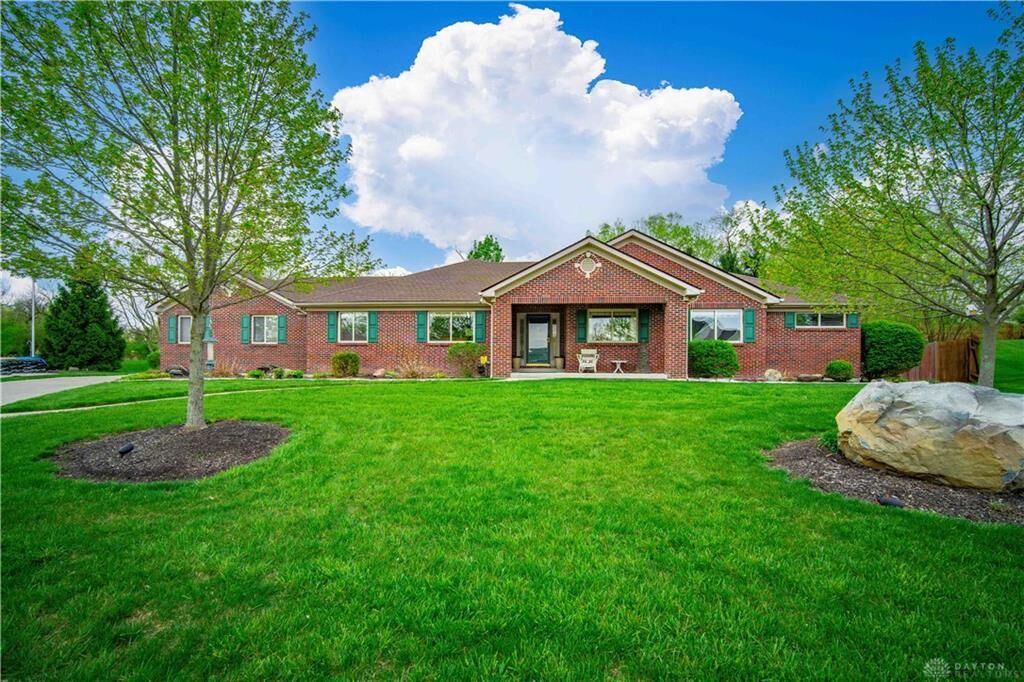 Property Photo:  7454 Aylesbury Court  OH 45424 