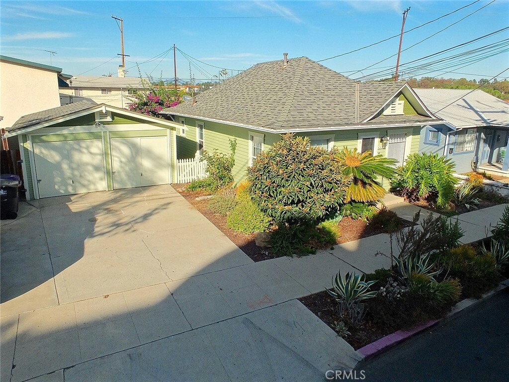 Property Photo:  4419 E 6th Street  CA 90814 