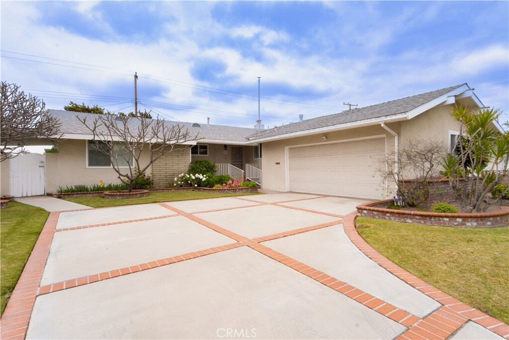 Property Photo:  432 S. Camellia Street  CA 92804 