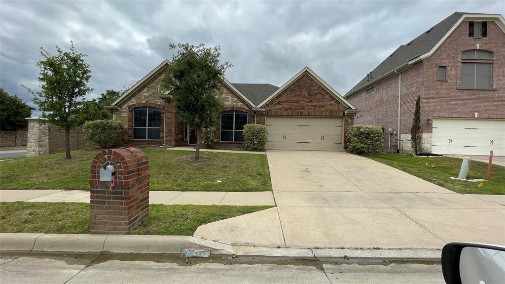 Property Photo:  453 Bristol Street  TX 76262 