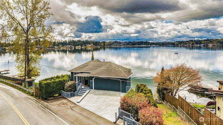Property Photo: 11402 N Lakeshore Drive WA 98258