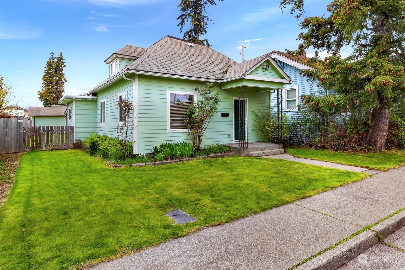 Property Photo:  2331 Lincoln Street  WA 98225 