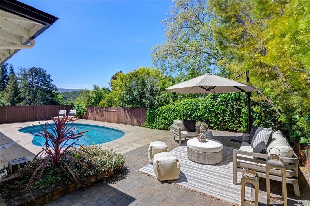 Property Photo: 85 Summers Avenue CA 94945