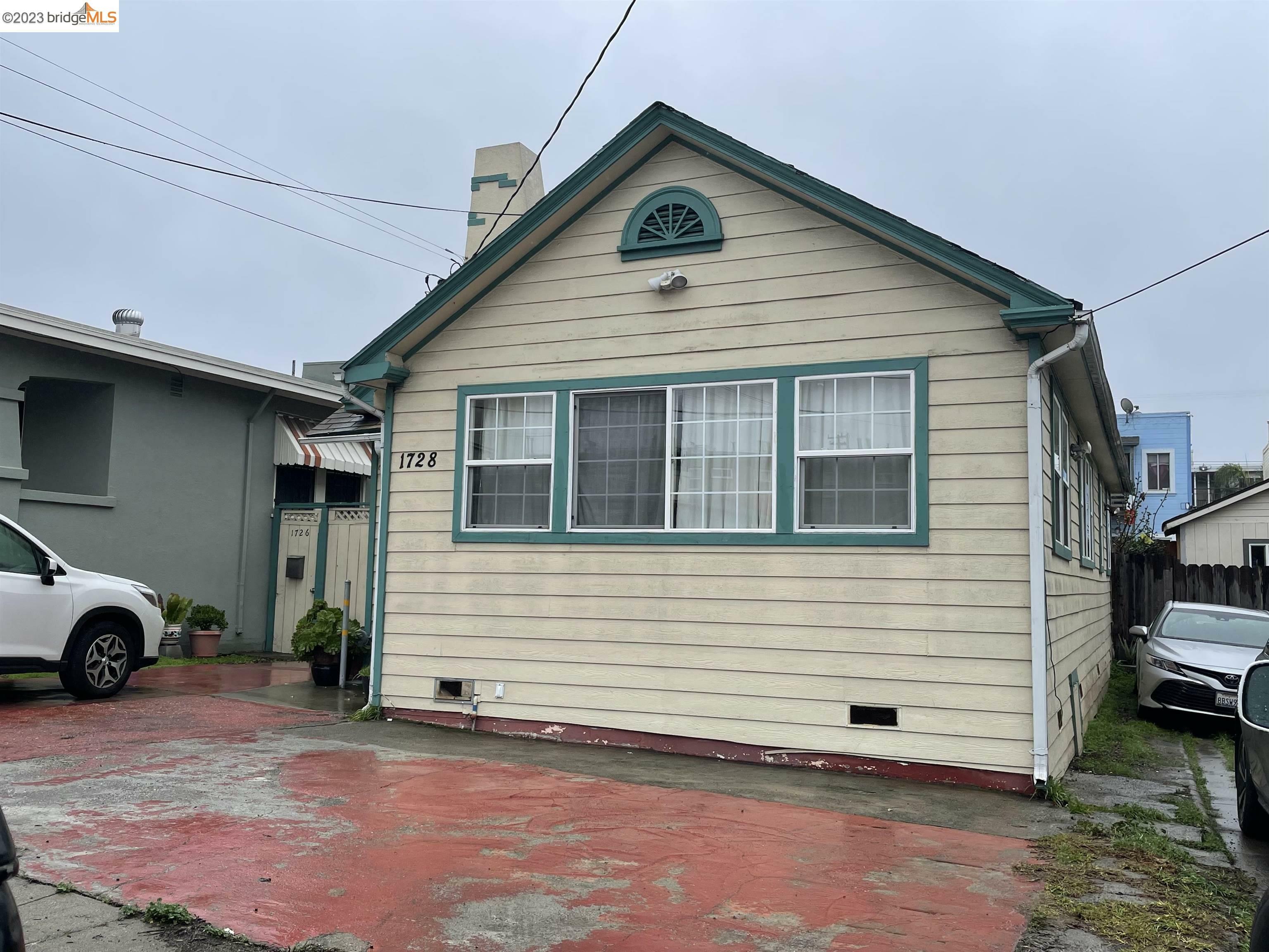 Property Photo:  1726 26th Ave  CA 94601 