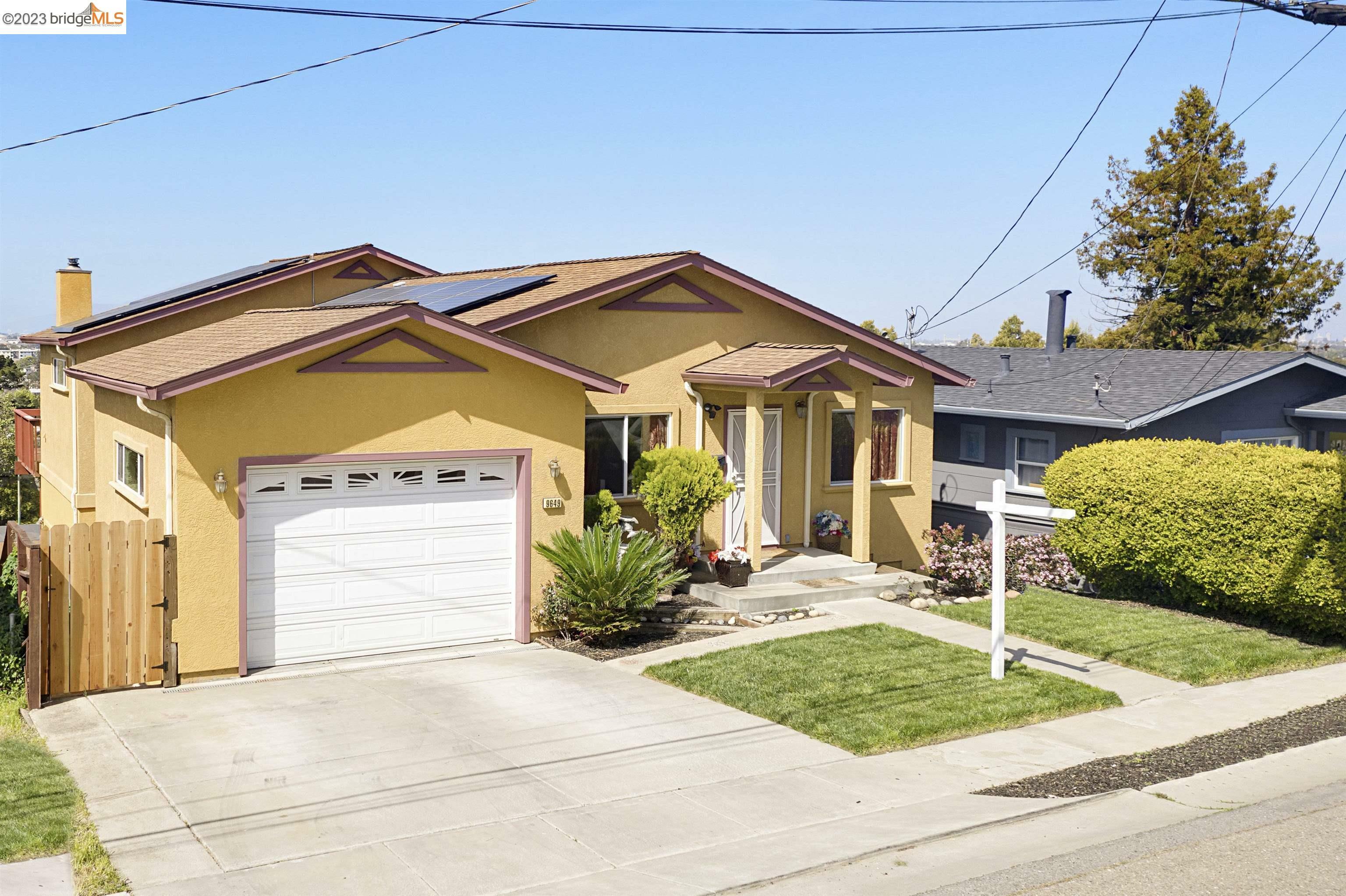 Property Photo:  9649 Thermal St  CA 94605 