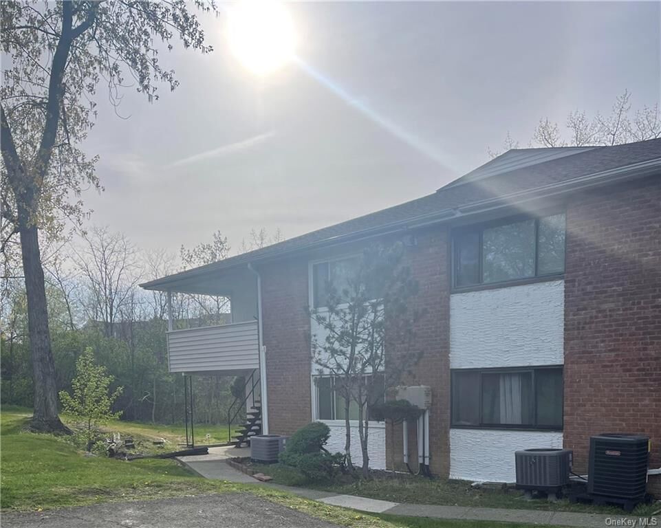 Property Photo:  2103 Baldwin Lane Lane 2103  NY 12550 