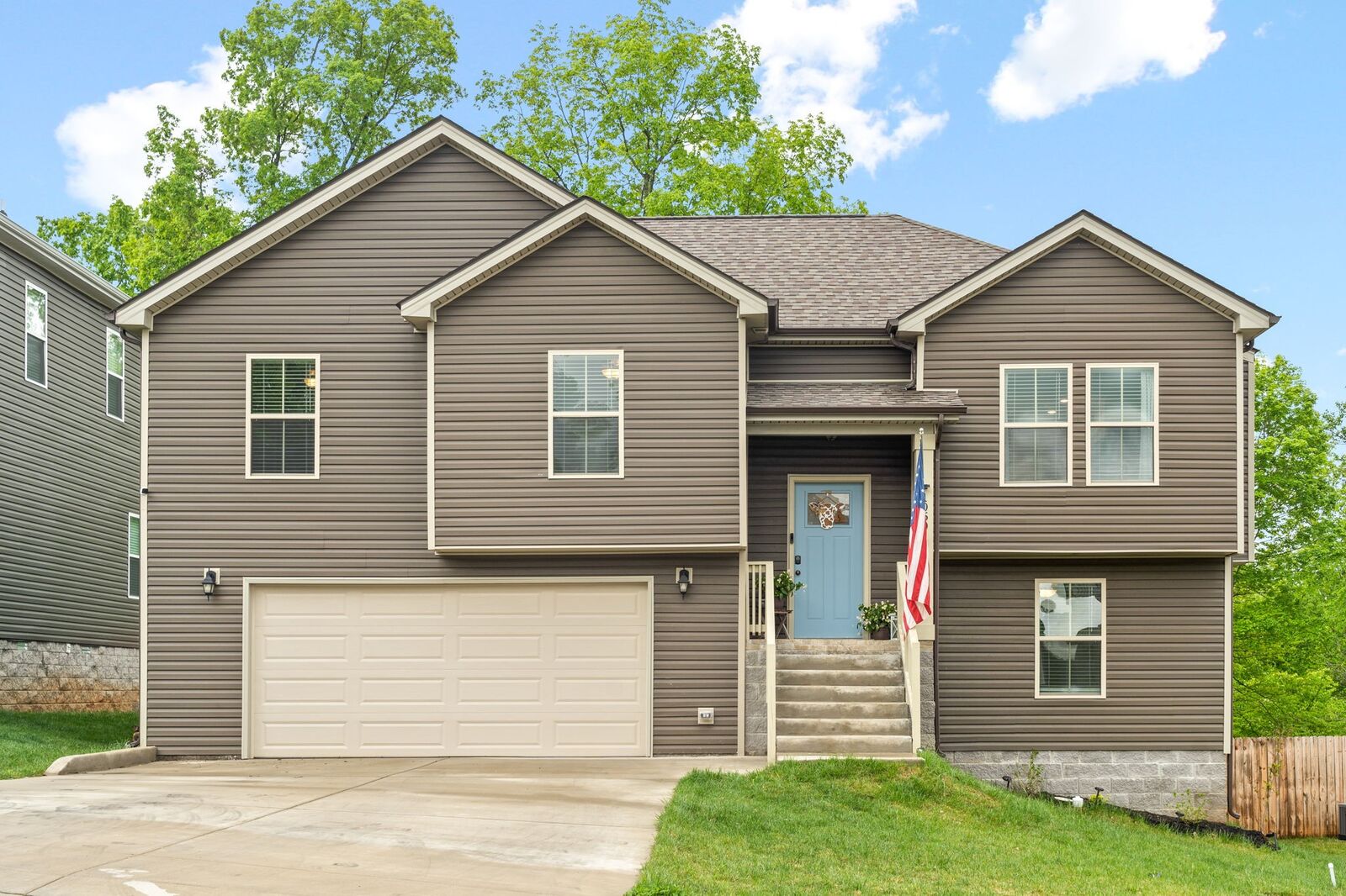 Property Photo:  1050 Winesap Rd  TN 37040 