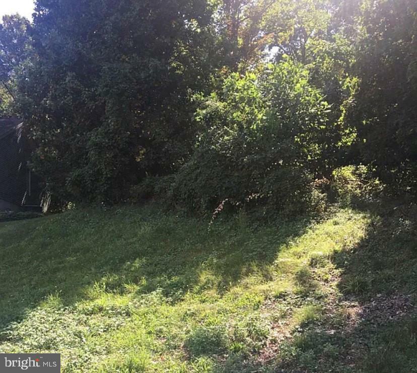 Property Photo: 211 Pembroke Drive PA 19607