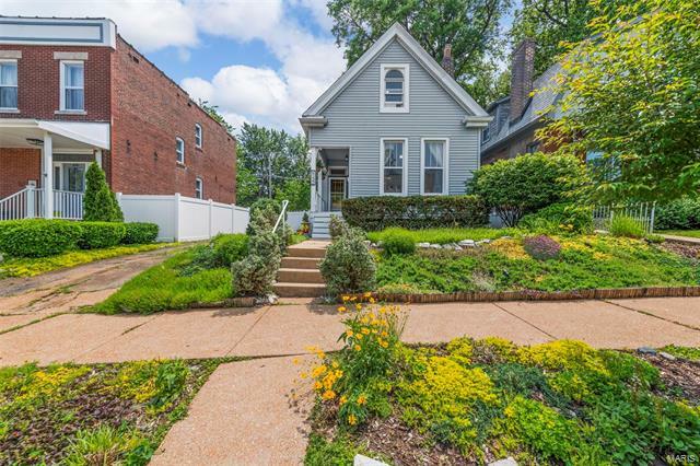 Property Photo: 6132 Crescent Avenue MO 63139
