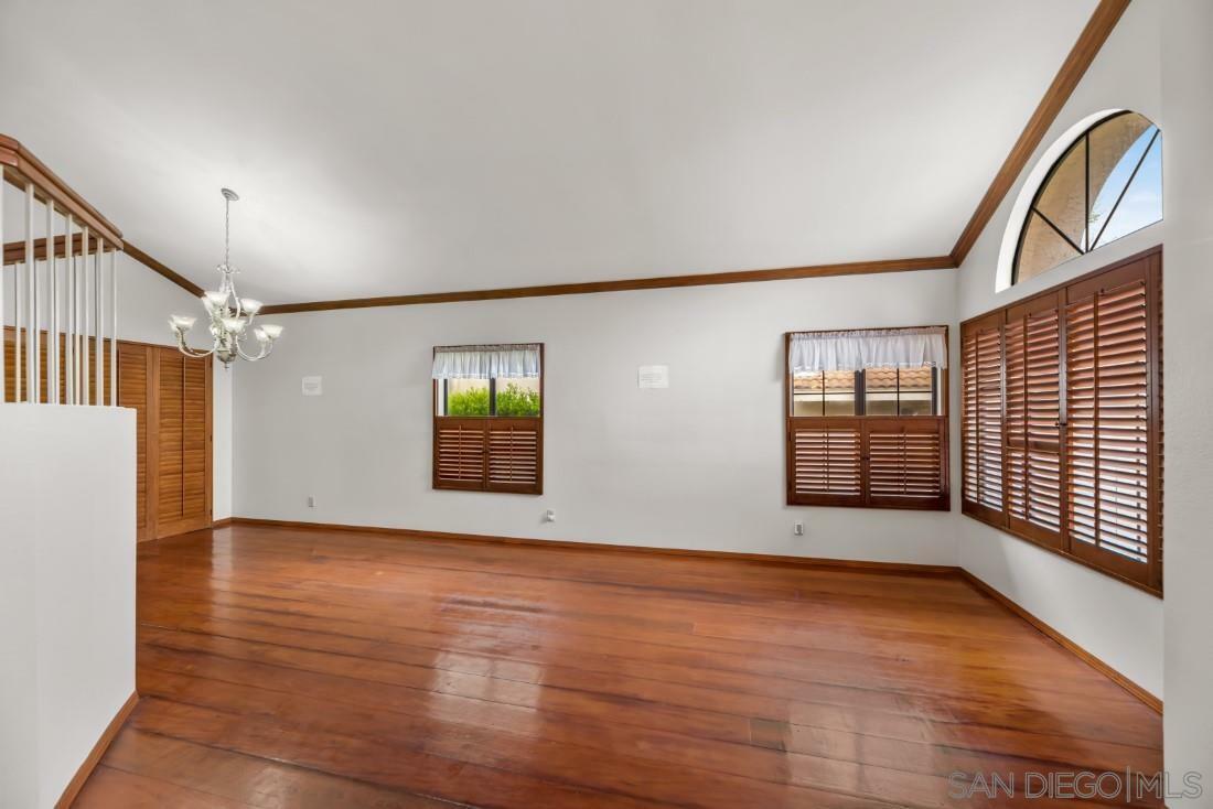Property Photo: 8869 La Cartera St CA 92129