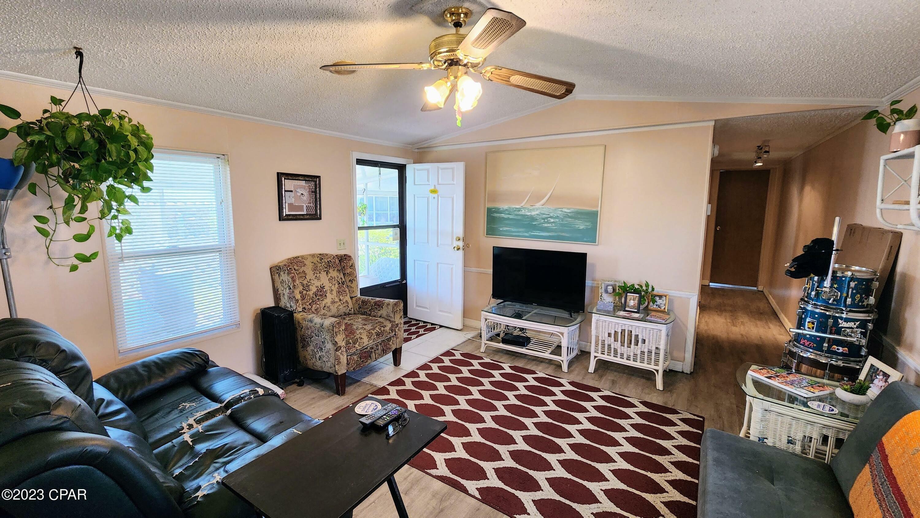 Property Photo: 1619 Acre Circle FL 32407