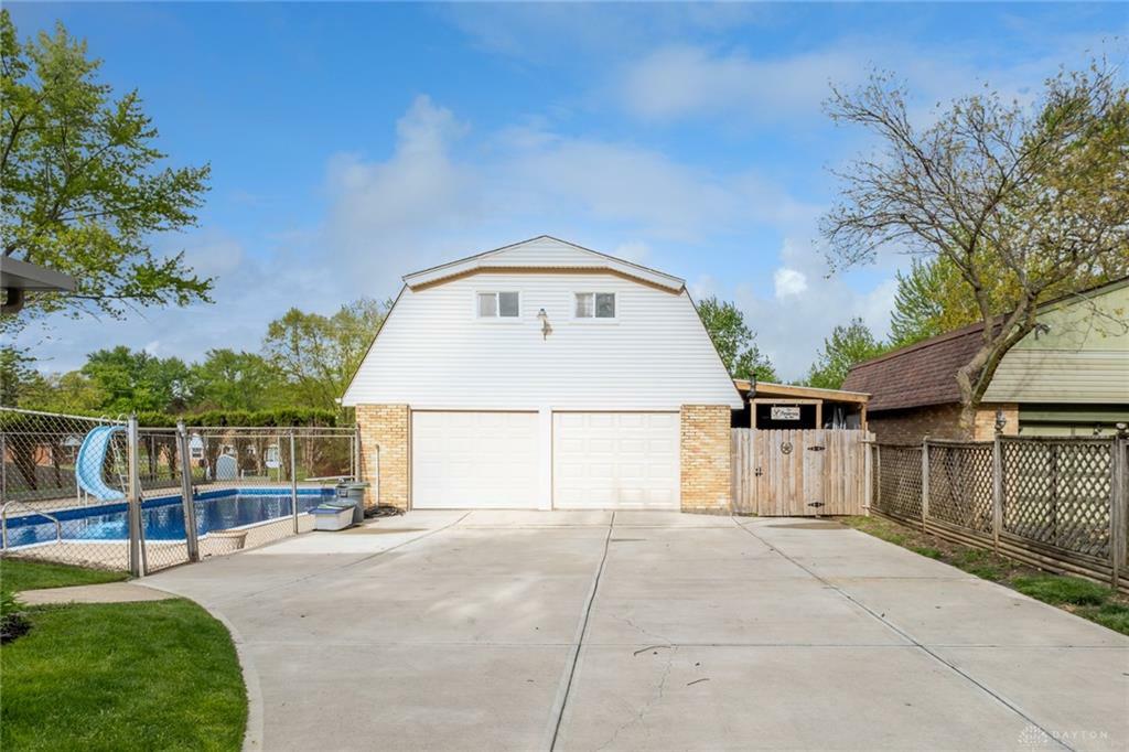 Property Photo: 2946 Rockledge Trail OH 45430