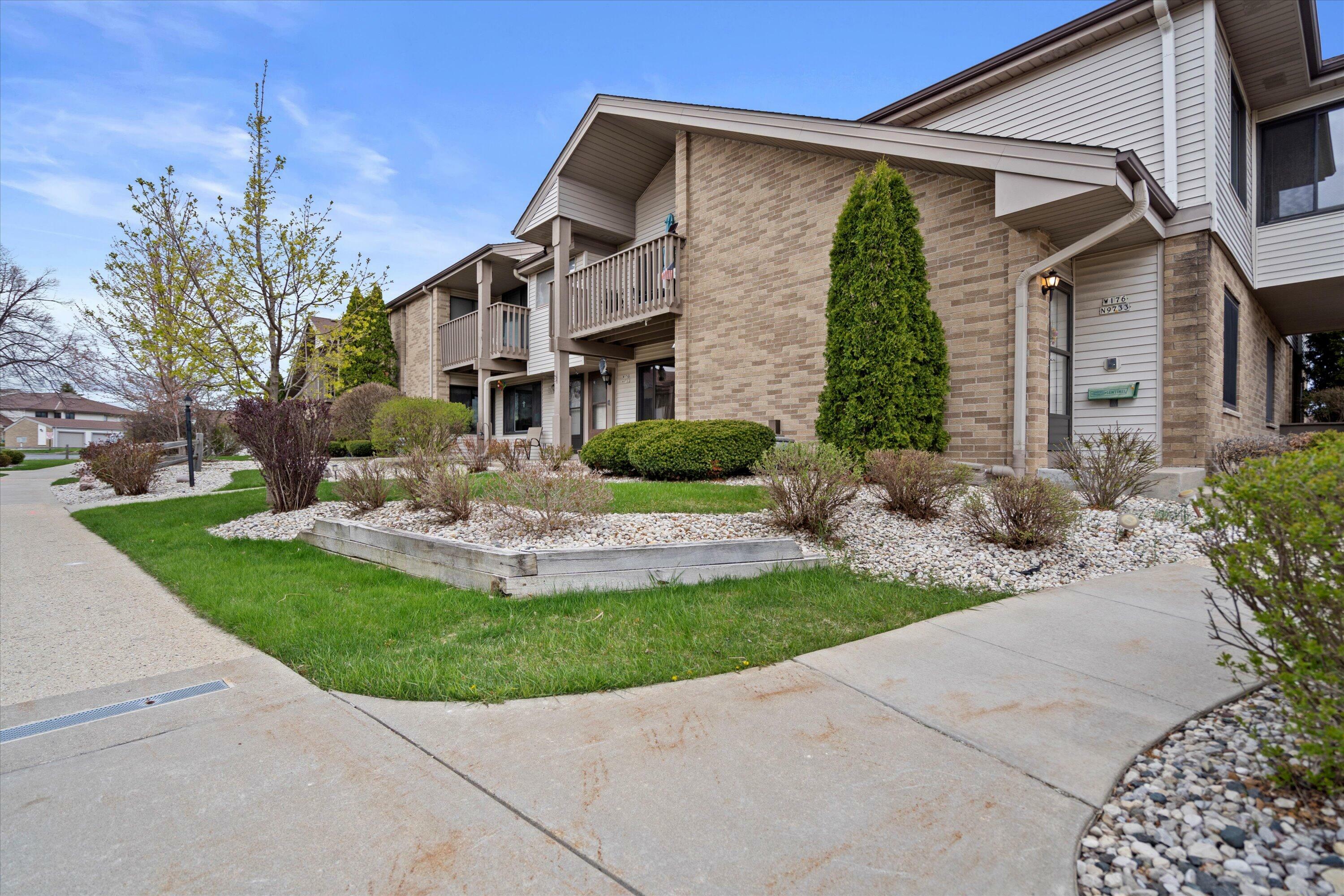 Property Photo: W176n9735 Rivercrest Dr WI 53022