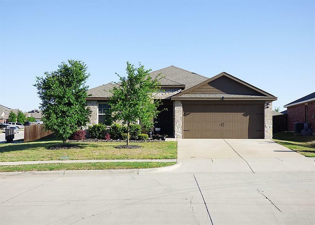 Property Photo:  1401 Meadow Crest Drive  TX 75407 