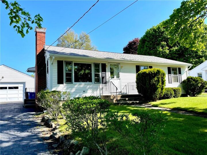 20 Fairhaven Rd  Cumberland RI 02864 photo