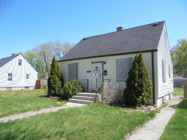 Property Photo: 12237 S Carpenter Street IL 60643