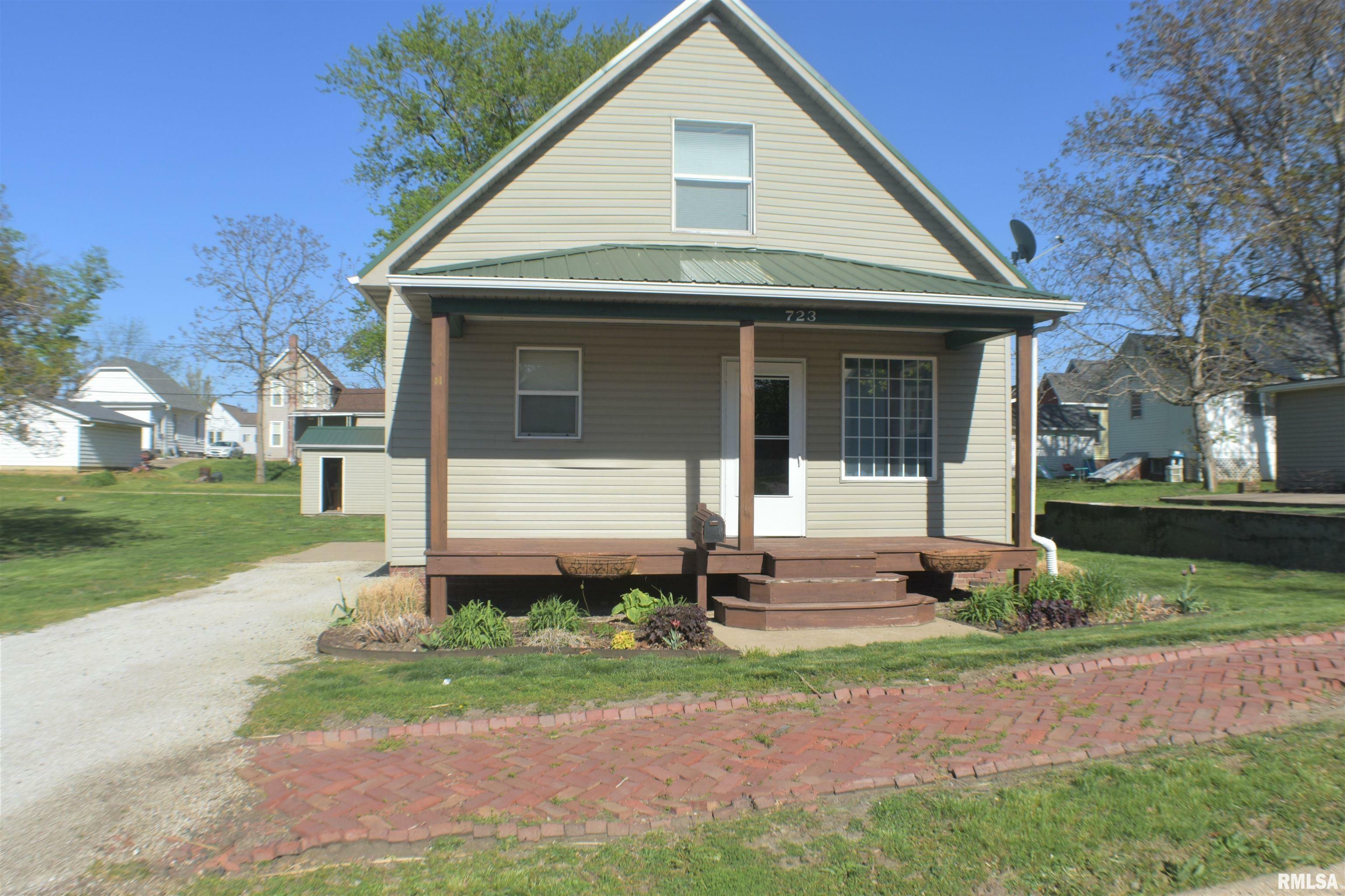 Property Photo:  723 N Avenue B  IL 61520 