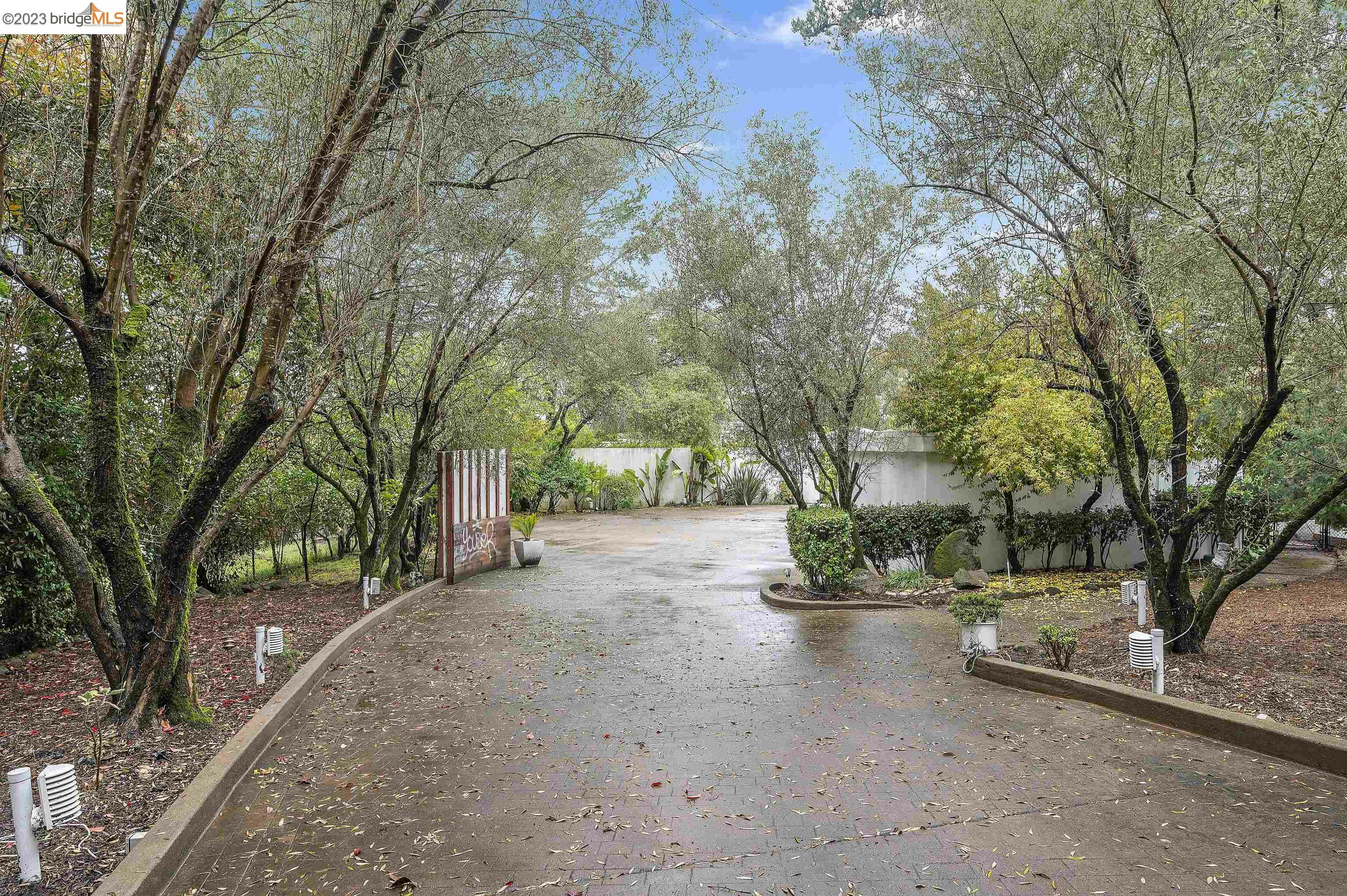 Property Photo: 5645 Bacon Rd CA 94619