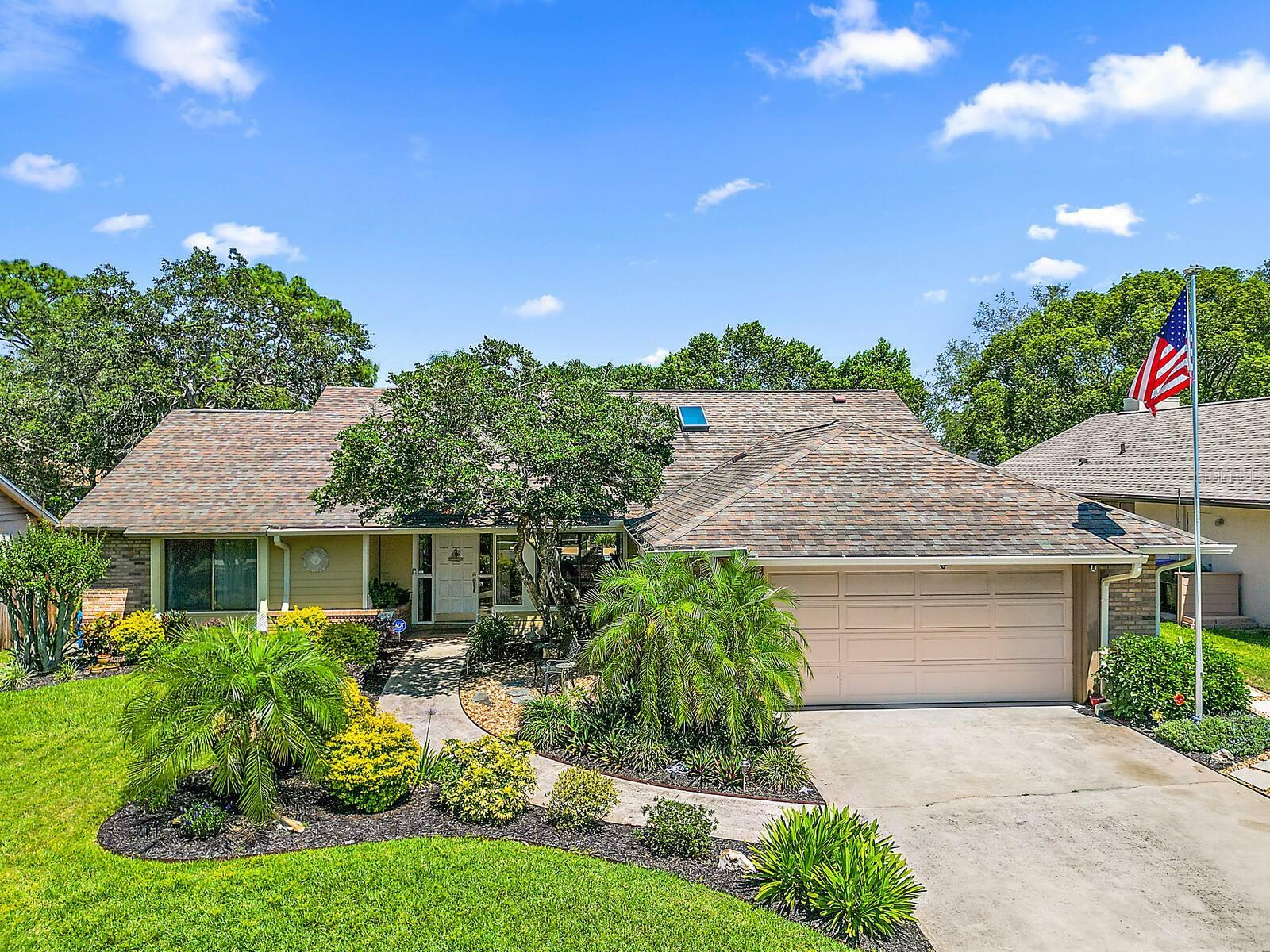 Property Photo:  348 Haverlake Circle  FL 32712 