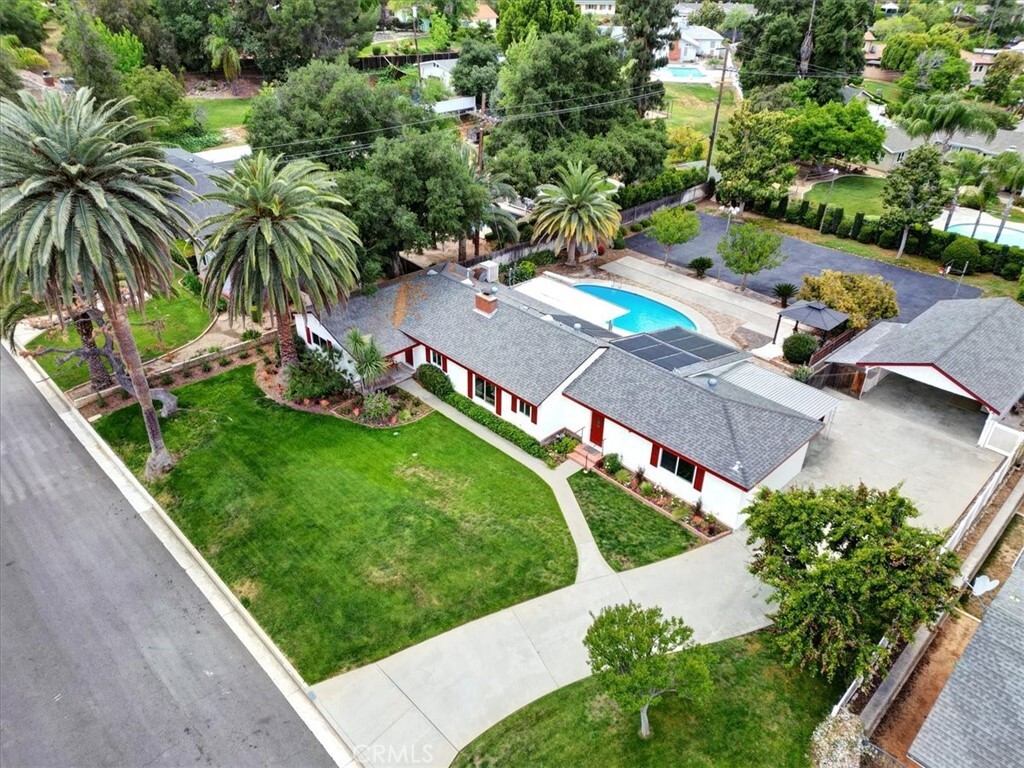 Property Photo:  1624 Dwight Street  CA 92373 