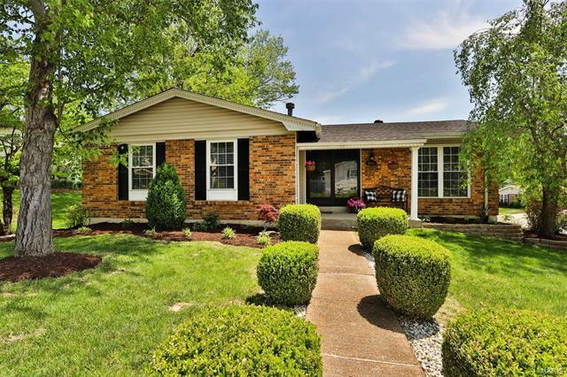 Property Photo:  656 Hickory Knoll Court  MO 63021 