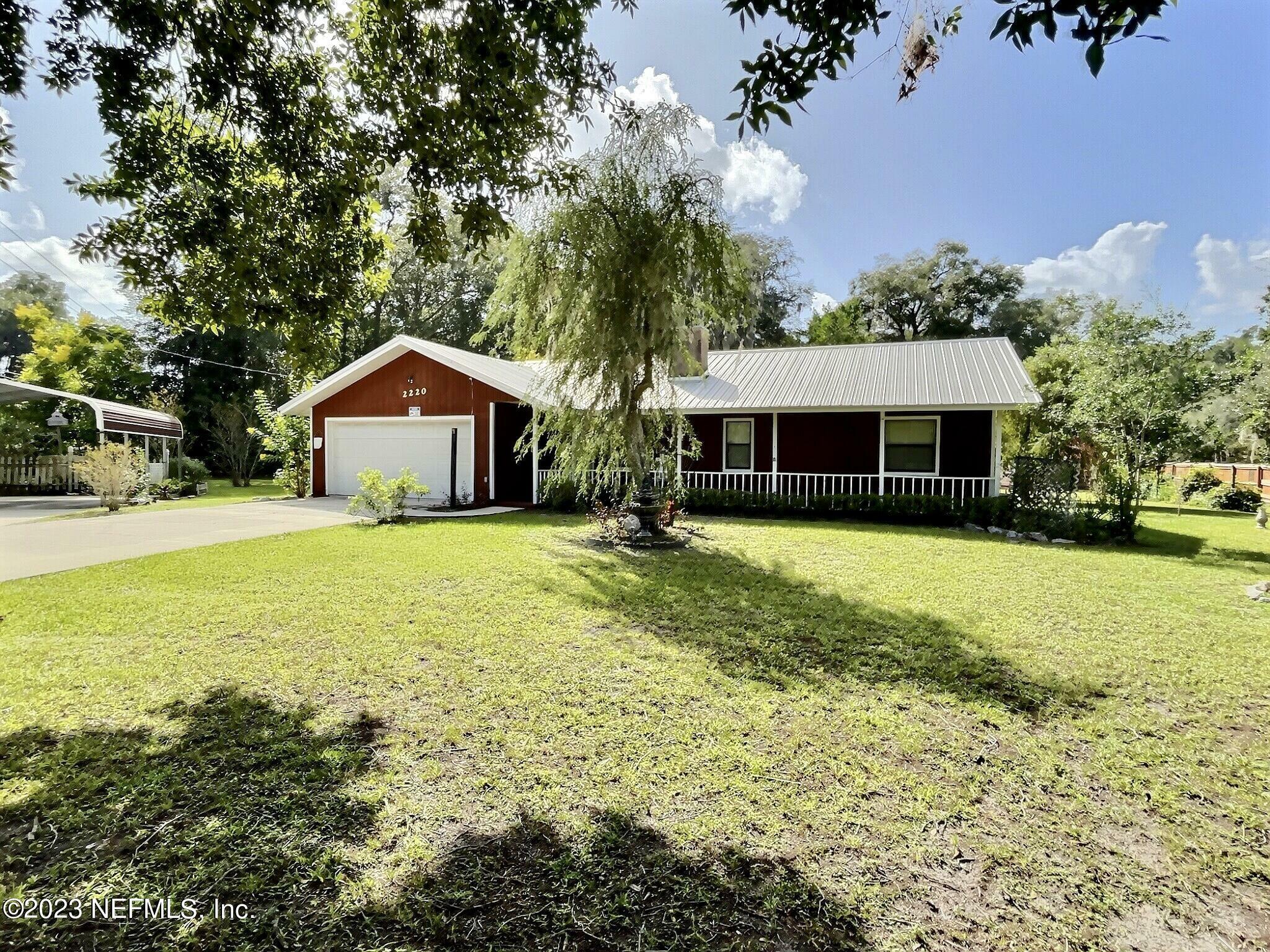Property Photo: 2220 Westover Dr FL 32177