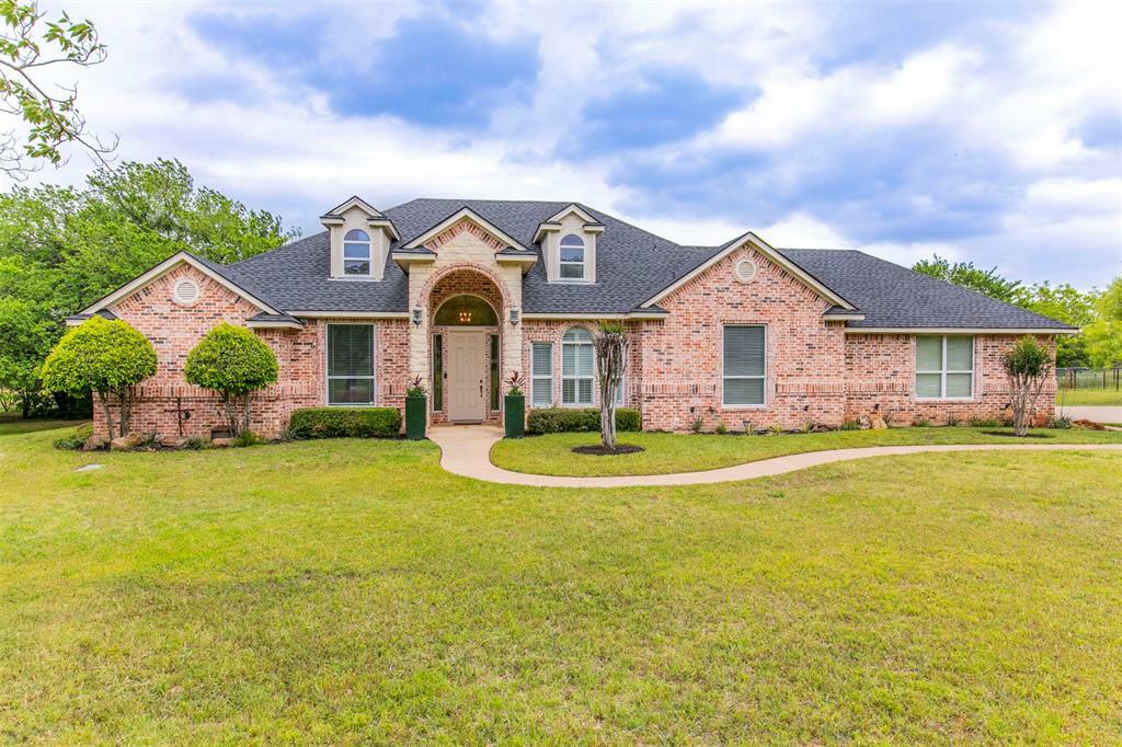 Property Photo:  401 Diamond Lane N  TX 76028 