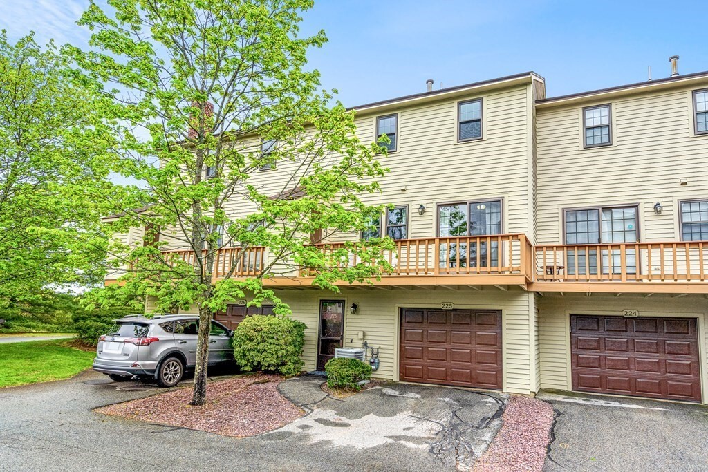 Property Photo: 225 Apache Way 225 MA 01876