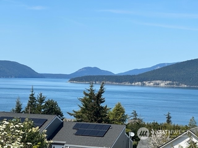 Property Photo:  4302 Glasgow Way  WA 98221 