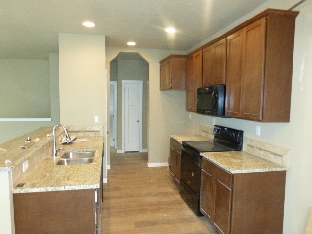 Property Photo: 3213 S Custer Ln WA 99223