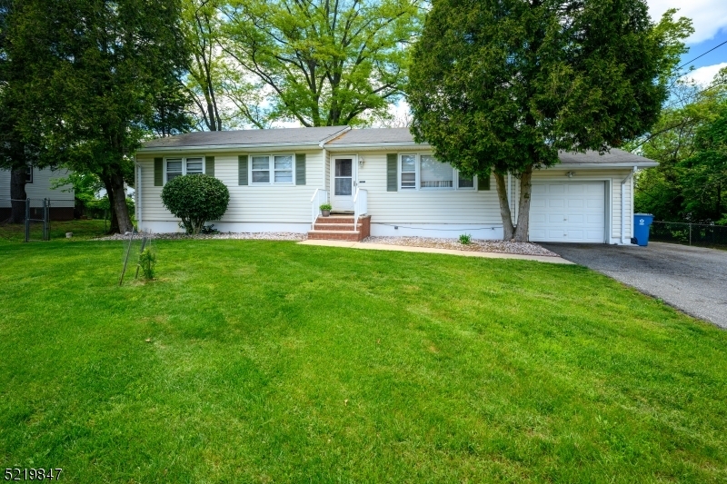 Property Photo:  142 Hillcrest Ave  NJ 08873 