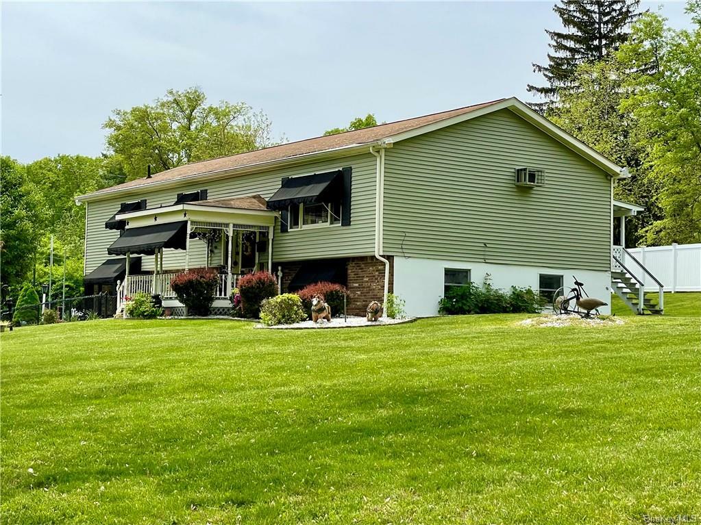 Property Photo: 6 Houtman Drive NY 12586