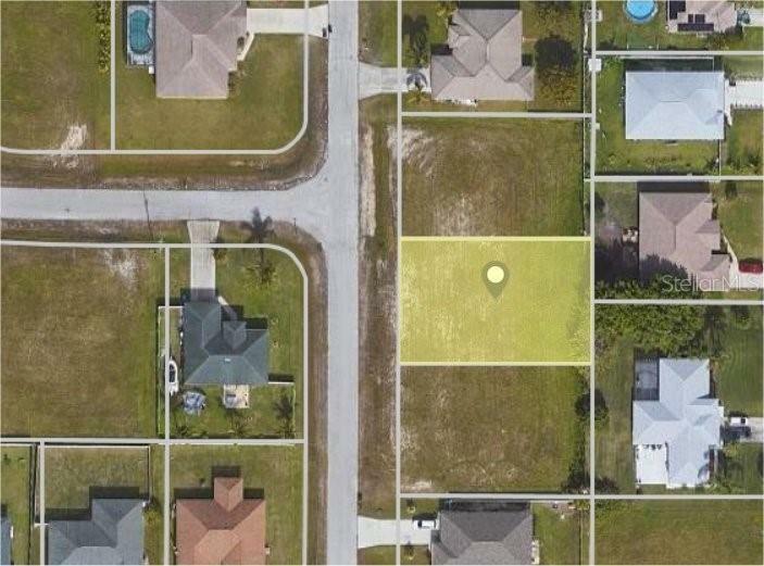 Property Photo: 609 NW 17th Avenue FL 33993