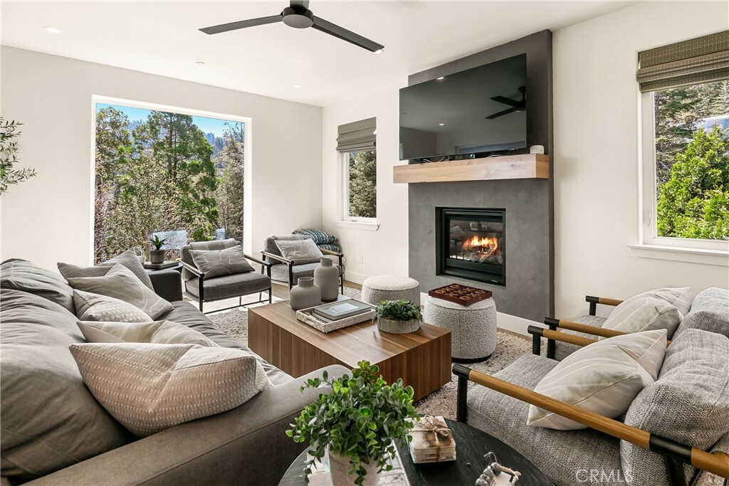 357 Mittry Lane  Lake Arrowhead CA 92352 photo