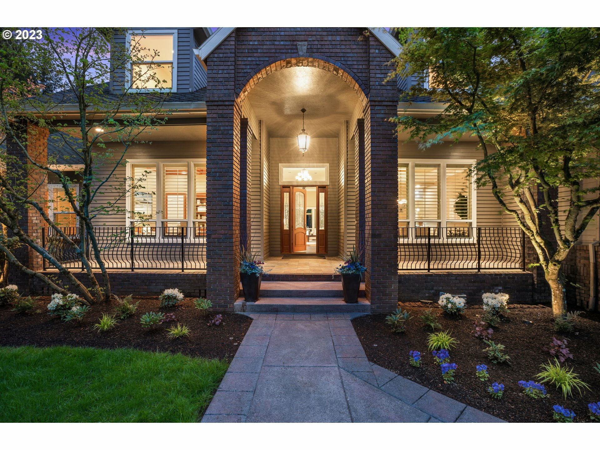 Property Photo: 3100 S Brandywine Dr OR 97068