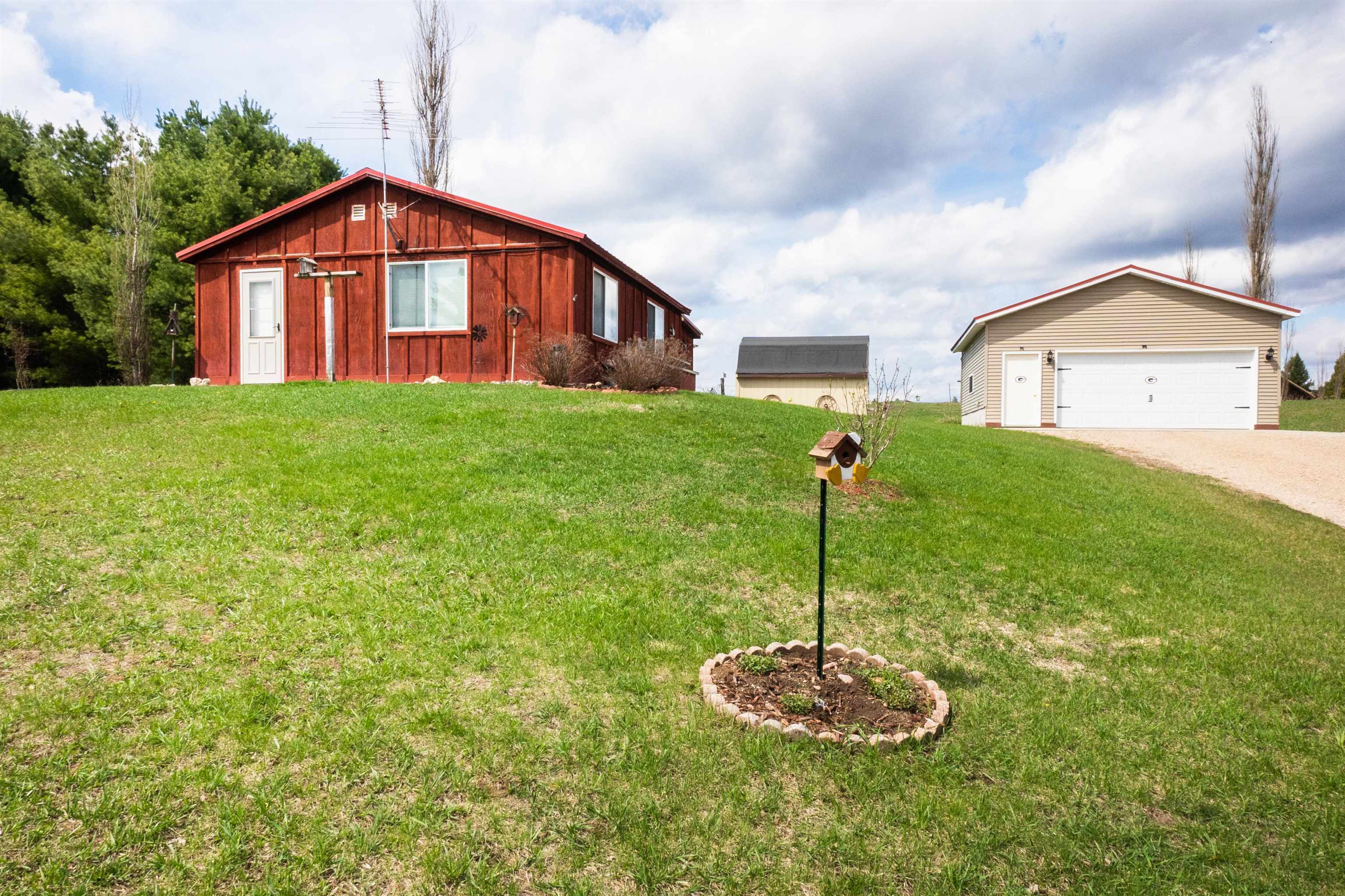 Property Photo:  14642 Section 4 Lane  WI 54149 