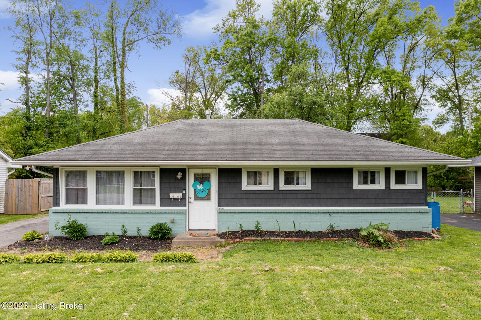 Property Photo:  1404 Mill Race Rd  KY 40242 