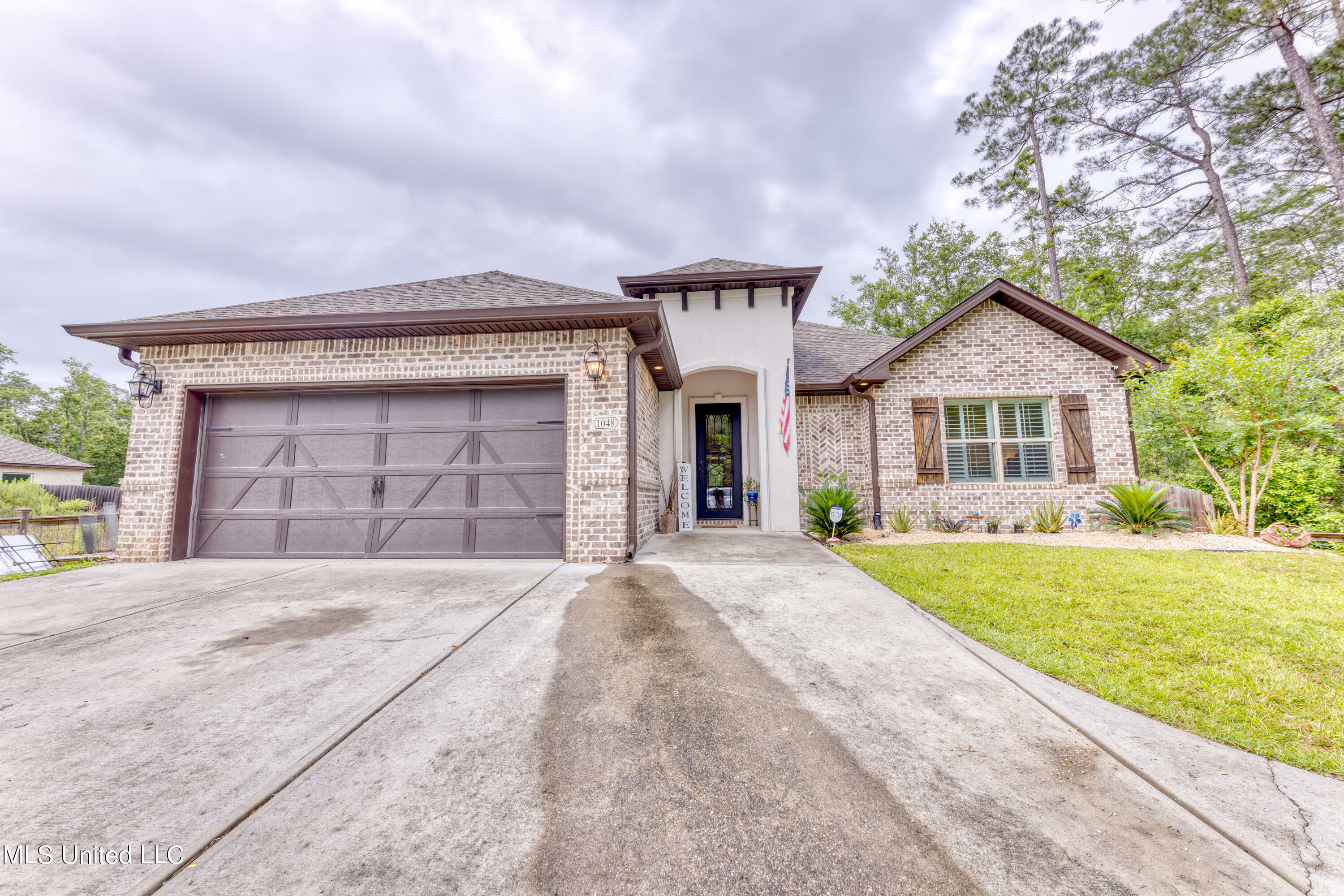 Property Photo: 1048 Main Street MS 39564